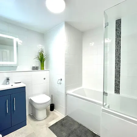 2 Bedroom Stopoverz Apartament Bristol