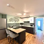 2 Bedroom Stopoverz