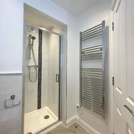 2 Bedroom Stopoverz
