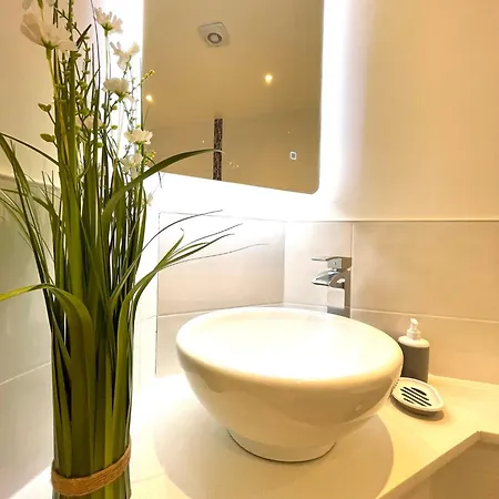 2 Bedroom Stopoverz Apartmán