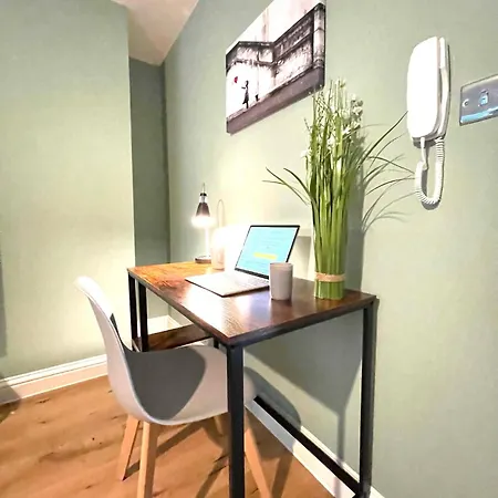 Appartement 2 Bedroom Stopoverz