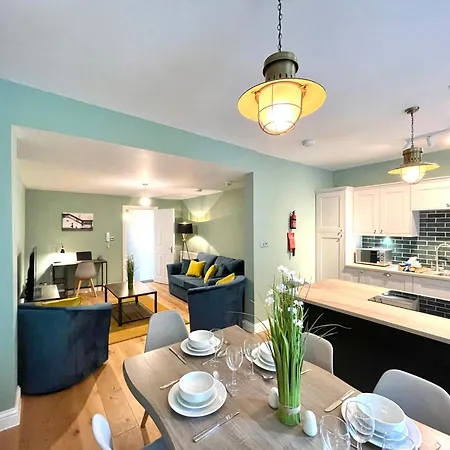 2 Bedroom Stopoverz Lejlighed *