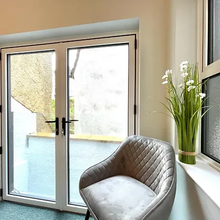 2 Bedroom Stopoverz * Bristol