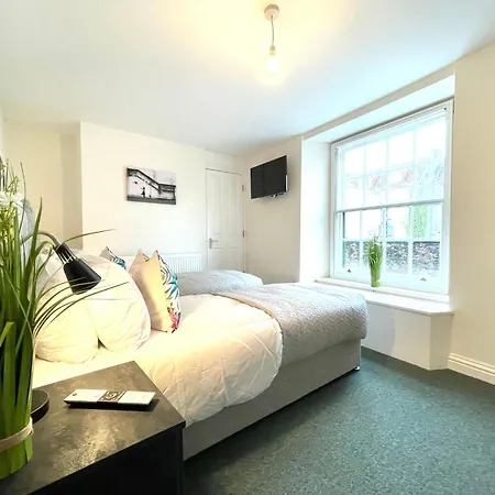 Apartment 2 Bedroom Stopoverz *