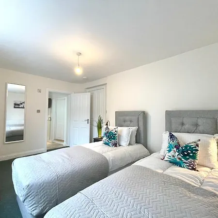 2 Bedroom Stopoverz Lejlighed