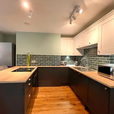 2 Bedroom Stopoverz * Bristol