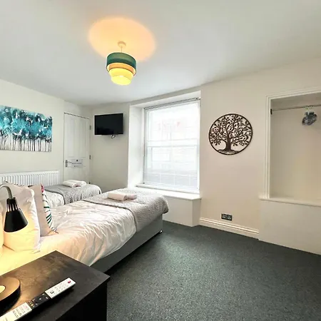 2 Bedroom Stopoverz Bristol