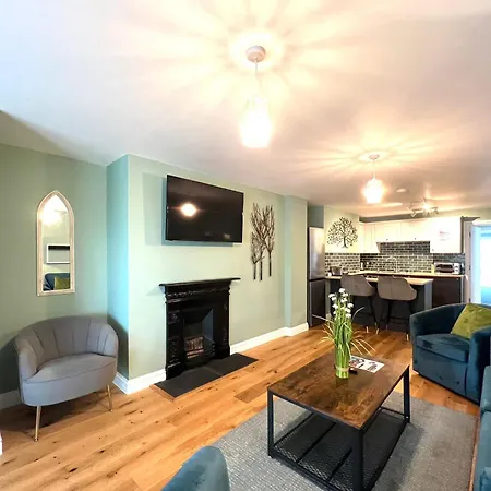 2 Bedroom Stopoverz * Bristol