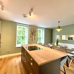 2 Bedroom Stopoverz