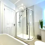 2 Bedroom Stopoverz