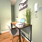 Apartamento 2 Bedroom Stopoverz