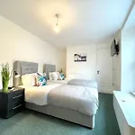 2 Bedroom Stopoverz Apartamento *