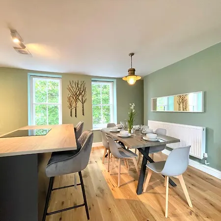 2 Bedroom Stopoverz