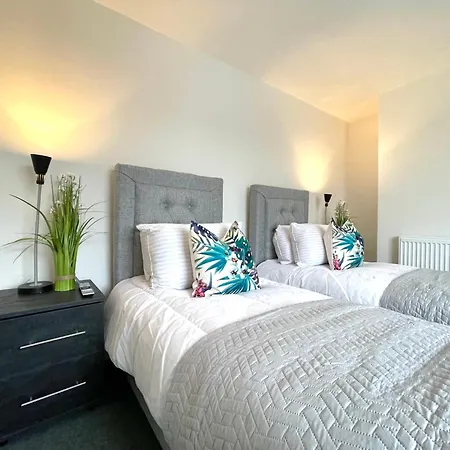 2 Bedroom Stopoverz *