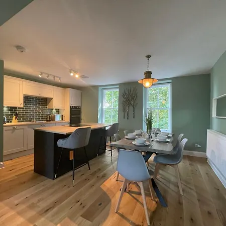 Апартаменти 2 Bedroom Stopoverz Бристоль