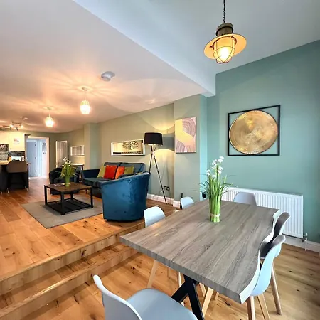 דירה 2 Bedroom Stopoverz *