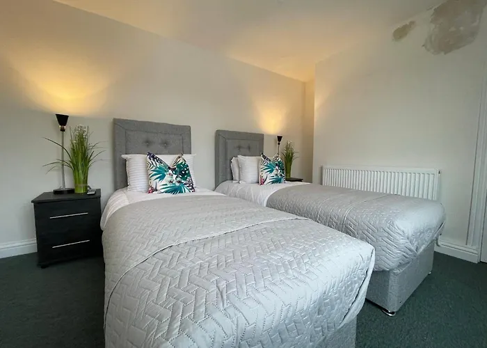 2 Bedroom Stopoverz Appartement *