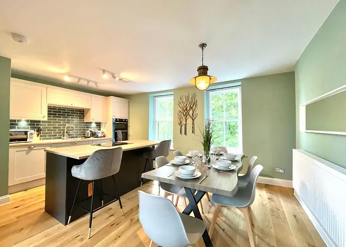 2 Bedroom Stopoverz Appartement Bristol