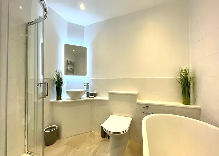 2 Bedroom Stopoverz * בריסטול