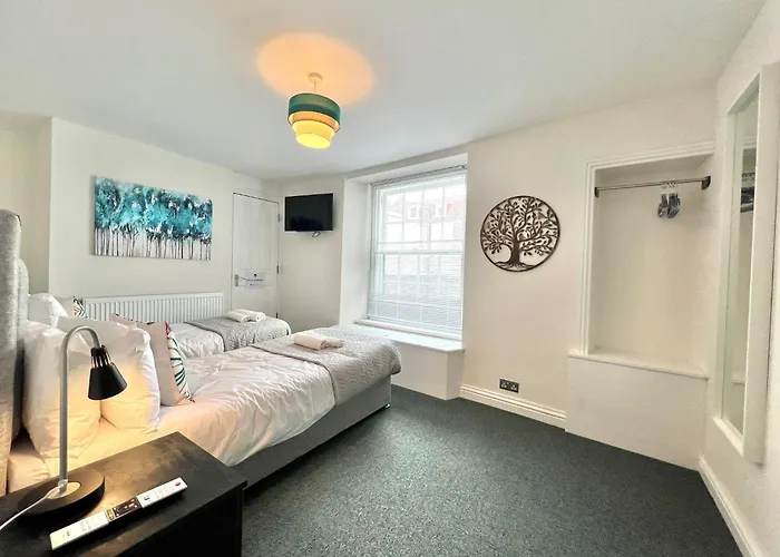 דירה 2 Bedroom Stopoverz בריסטול